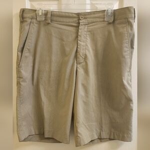 Nike Golf Fit Dry Tan Pinstripe Pleatless Shorts Men's Size 34